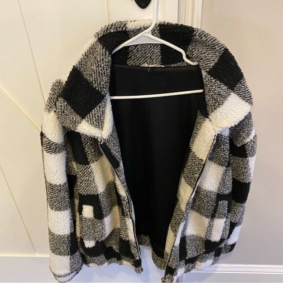 Buffalo Plaid Teddy Jacket - Picture 3 of 3